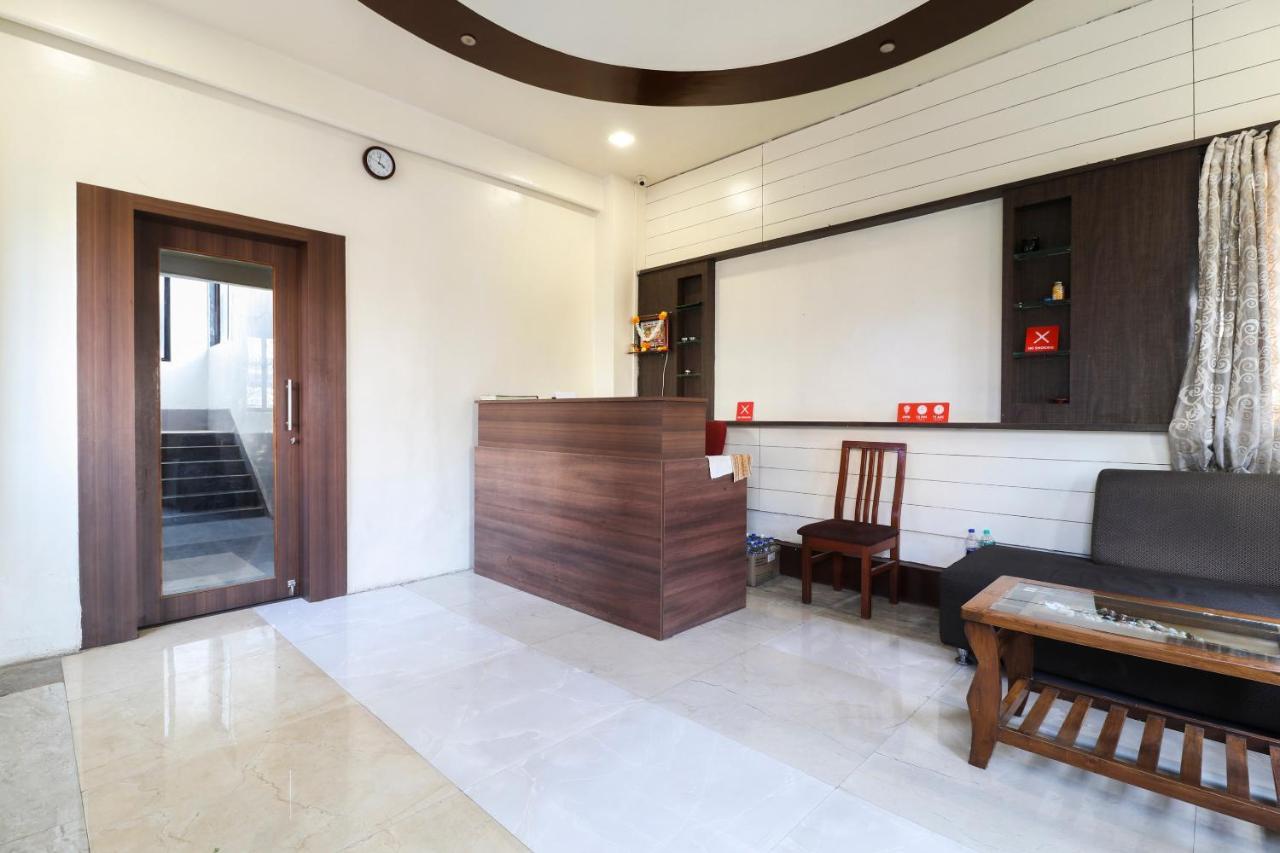 Oyo 10679 Hotel Nanashree Executive Vagholi 外观 照片